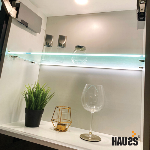 Glass on sale shelf lighting